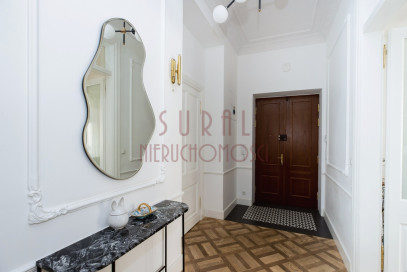 Mieszkanie Sprzedaż Warszawa Śródmieście przy Nowogrodzkiej / apartament / winda / balkon / kamienica 1911 r.